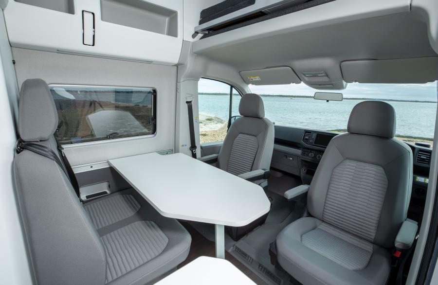Интерьер Volkswagen Grand California 600 2019 года  (UK) (фото 2 из 20)